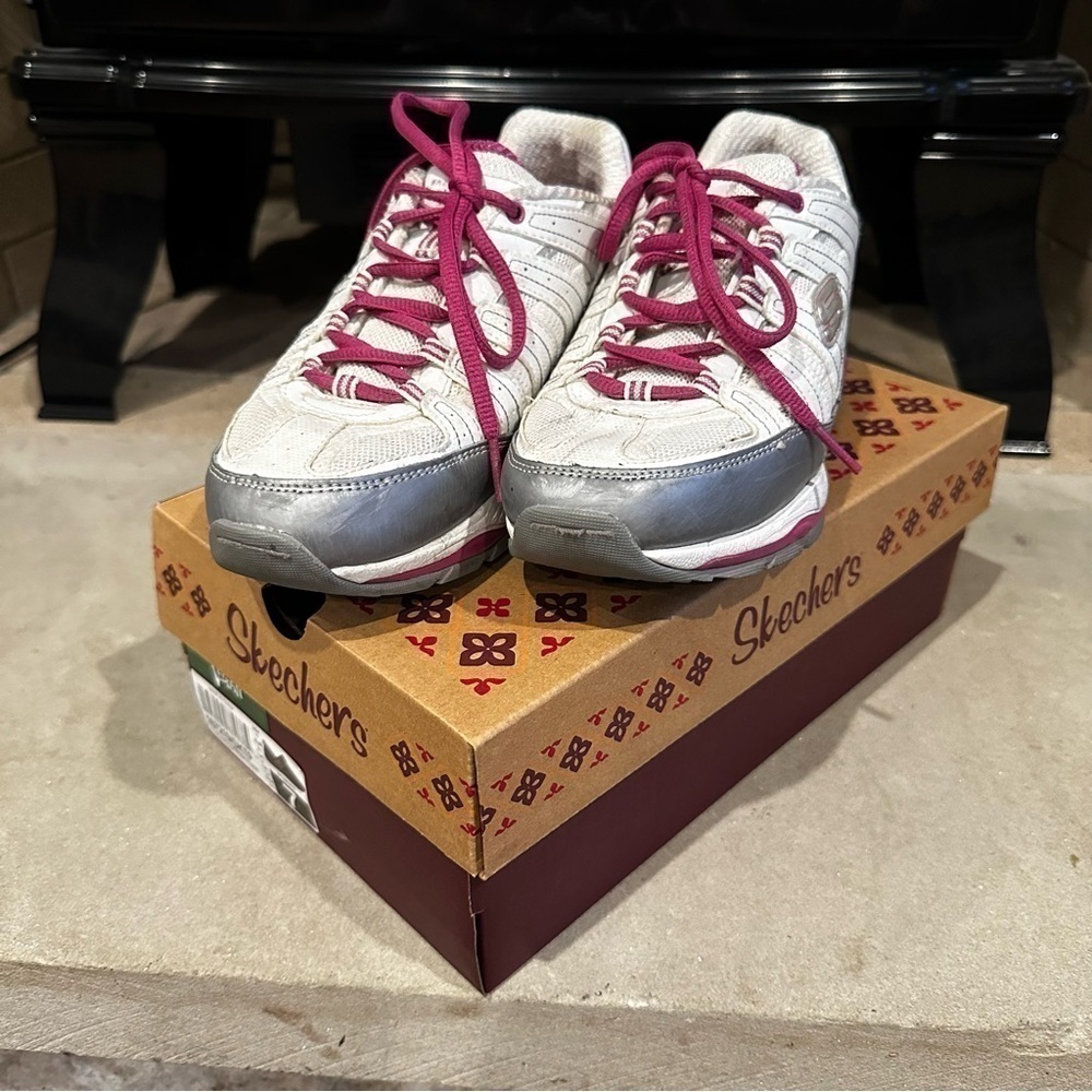 Skechers shape ups walking shoes size 7 white pink gray